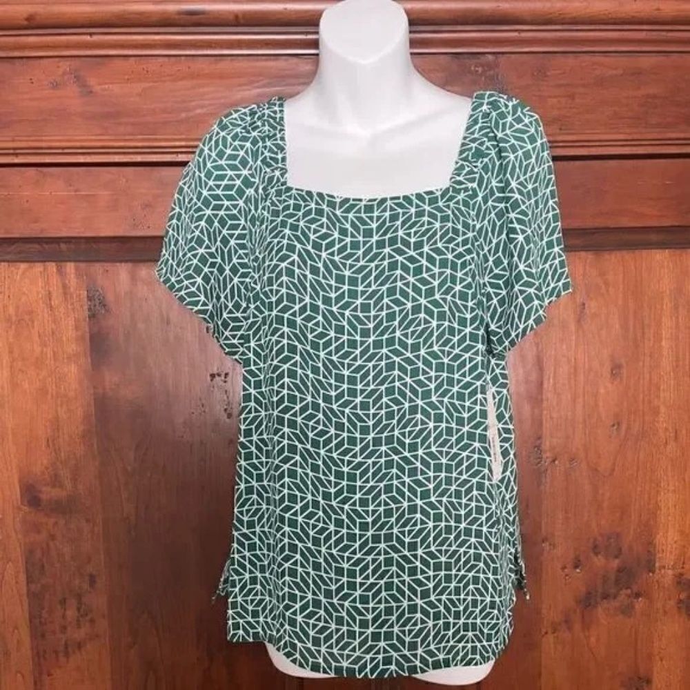 NWT Liz Claiborne Bold Emerald Green Geo Pattern Blouse Size XS